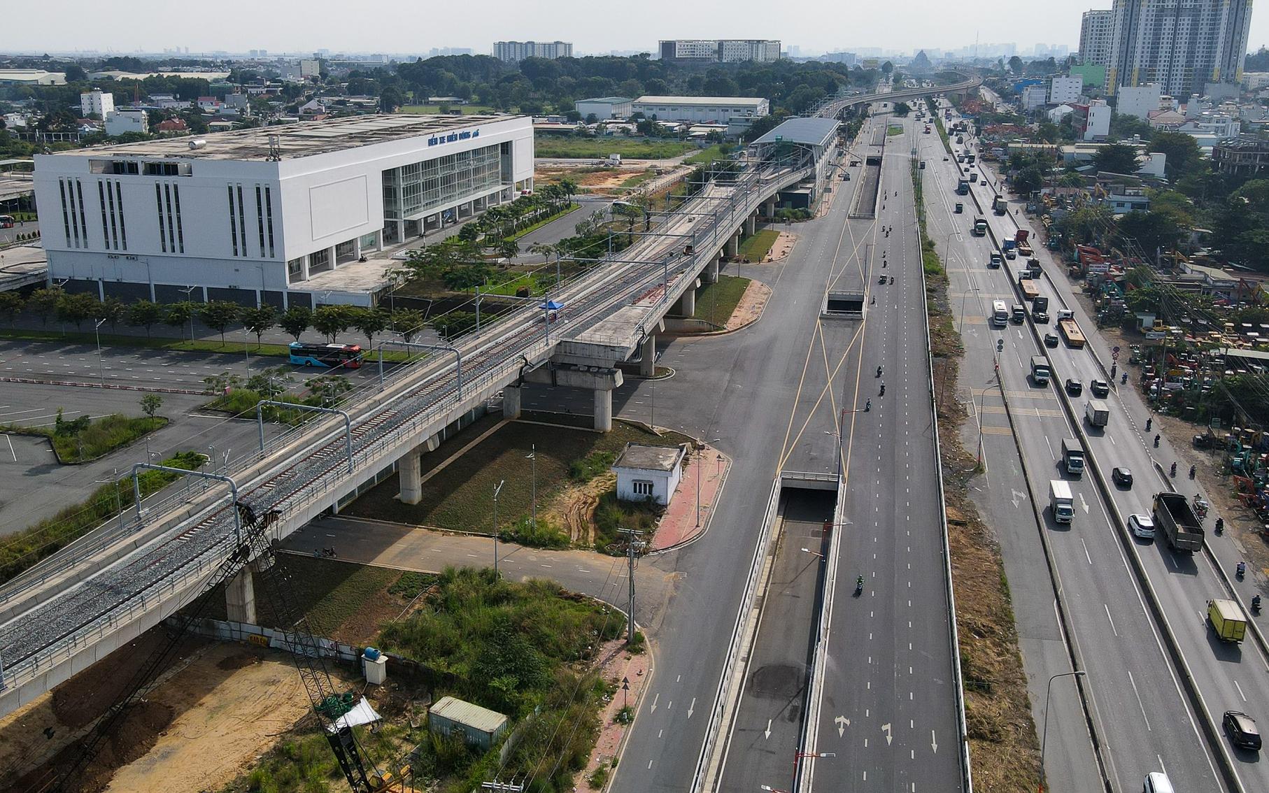 HIỆN TRẠNG THỰC TẾ HẦM CHUI CHUẨN BỊ THÔNG XE Ở CỬA NGÕ PHÍA ĐÔNG