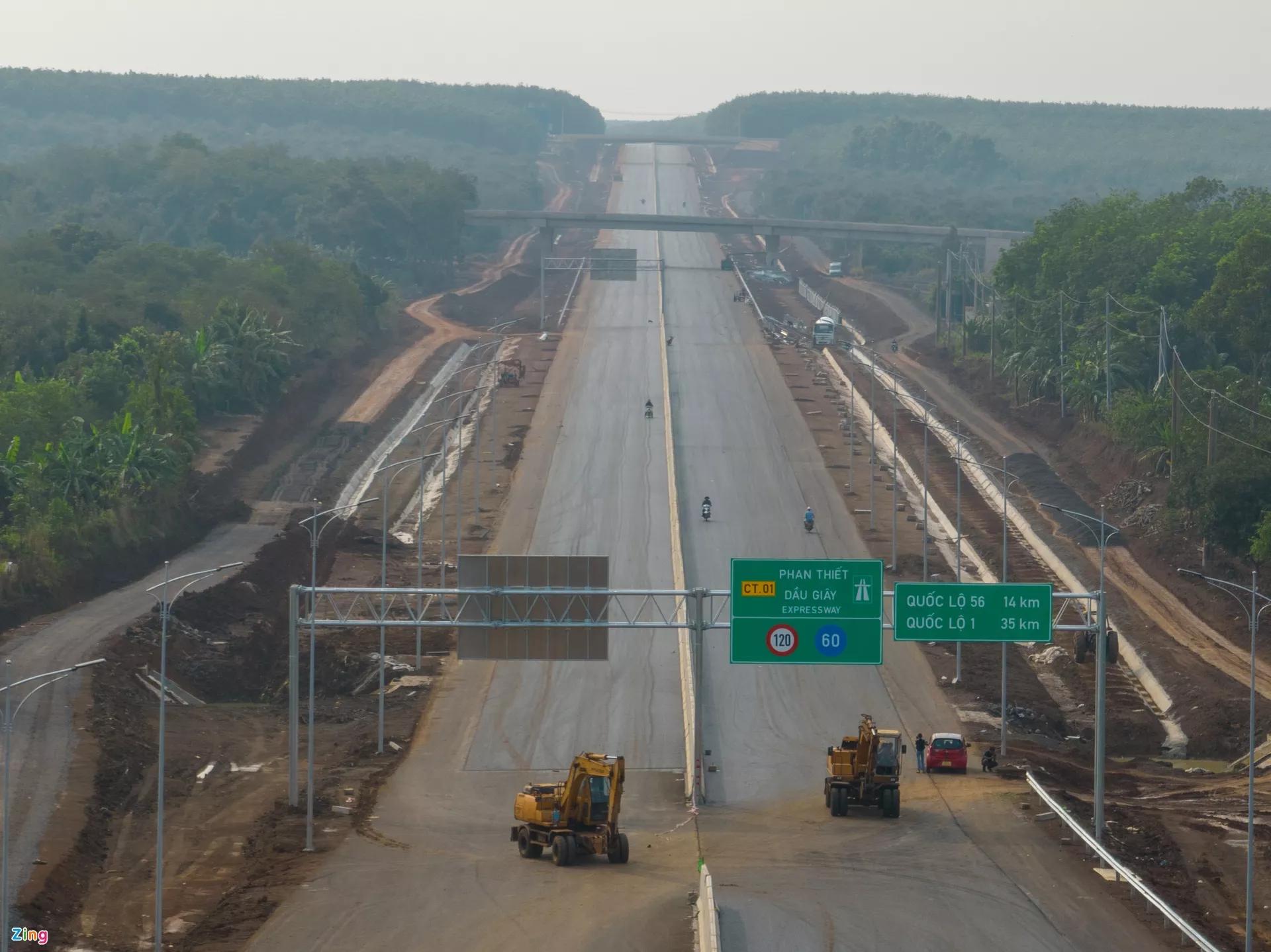 Ba lưu ý khi di chuyển trên cao tốc Phan Thiết - Dầu Giây