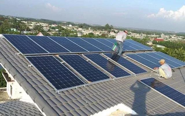 Thị trường ngày 21/6: Giá dầu, vàng, cao su, quặng sắt đồng loạt lao dốc