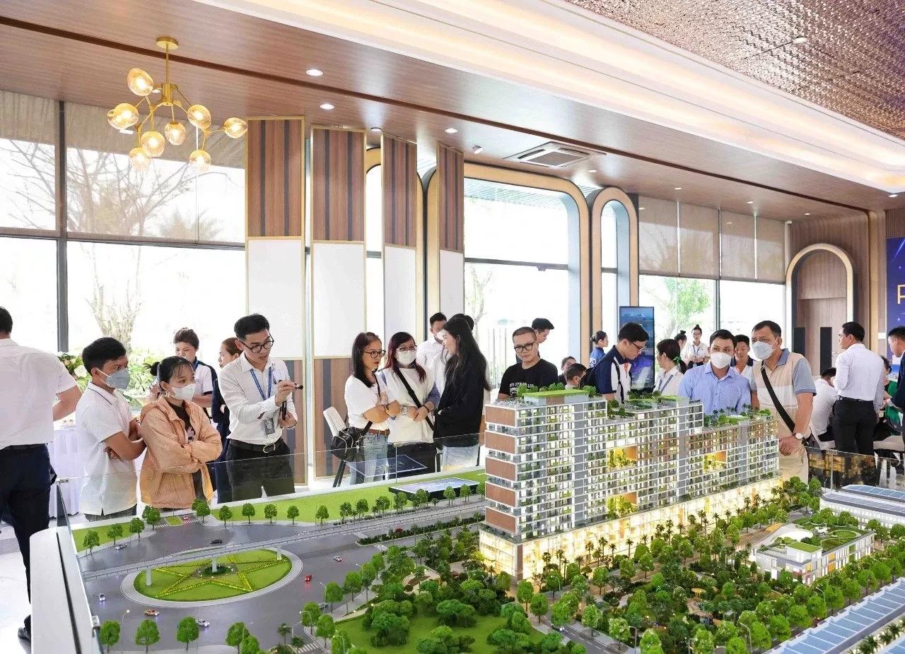 Doanh nghiệp địa ốc bắt đầu “nhóm lửa” thị trường, giao dịch xuất hiện ở các dự án giá trên dưới 50 triệu đồng/m2