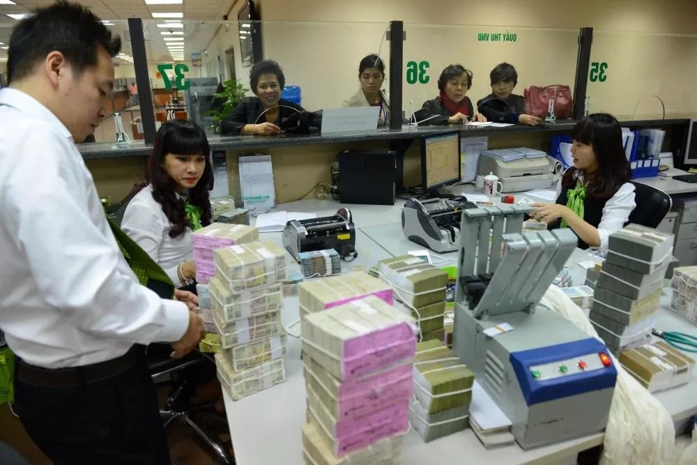 Kỷ lục: Hơn 6 triệu tỷ đồng tiền gửi tiết kiệm của dân đổ vào ngân hàng